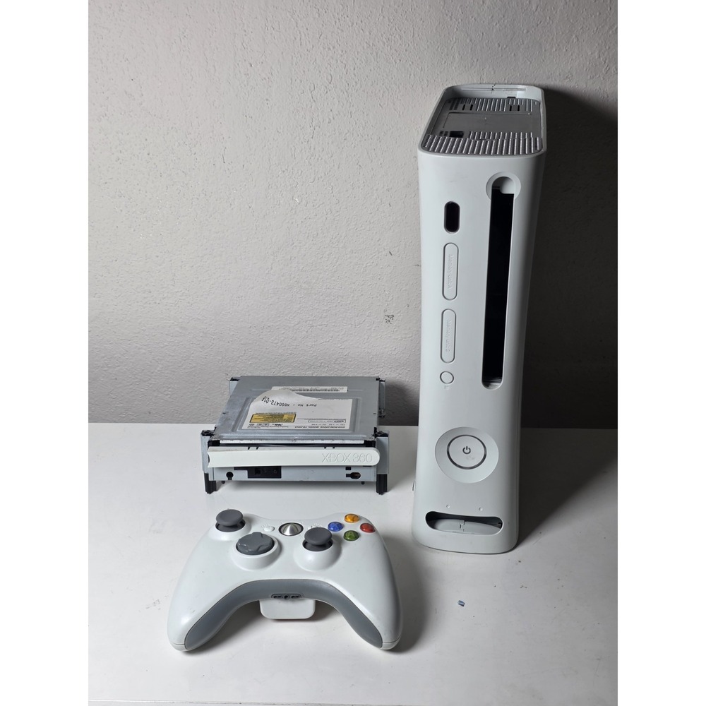 Microsoft Xbox 360 Console ONLY White 60 GB HHD Hard Drive Untested For Parts